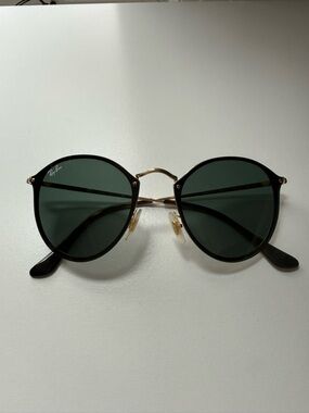 Ray-Ban Women's Black Frame Dark Green Lens Round Sunglasses RB3574N Blaze